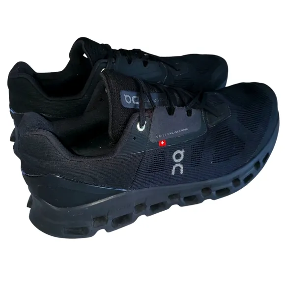 ON Running Men's Cloudstratus Black Athletic | Performance Running Shoes SZ 10.5