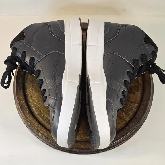 On The Roger Clubhouse Mid Womens Size 5 Court Shoes Tennis Sneakers Pickleball
