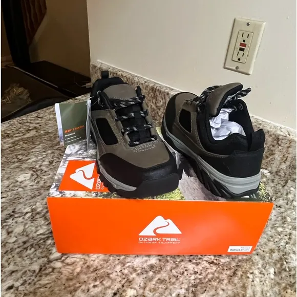 Ozark Trail Men's Stone Low Hiking Shoe/size 7 New
