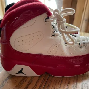 Preschool Retro Nike Air Jordan 9 Size 6c Shoes