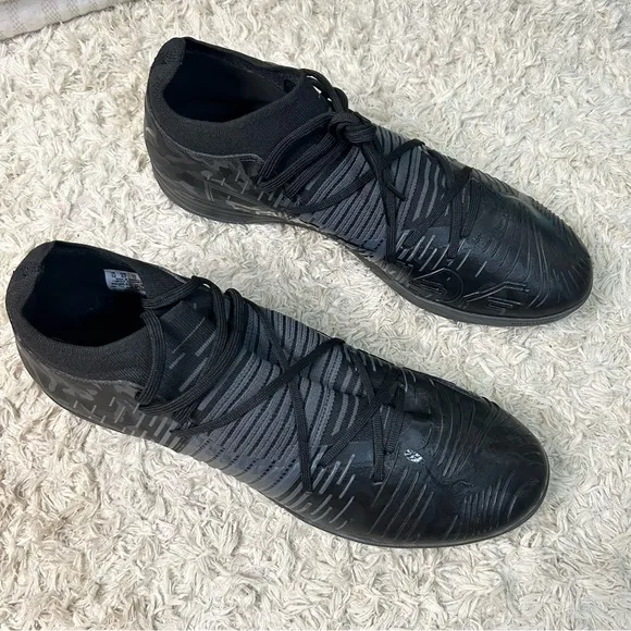 Puma future Z 3.1soccer shoes men’s size 13 black asphalt