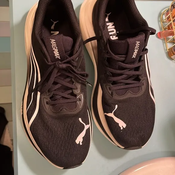 PUMA MagMax Nitro Running Shoes Sport NITROFOAM Black White  men’s Size 11.5