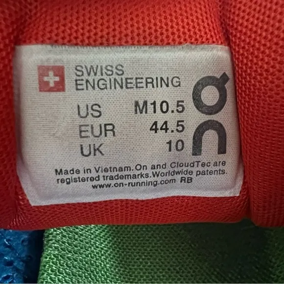 QC On Cloud Men’s Running Shoes. Size 10.5