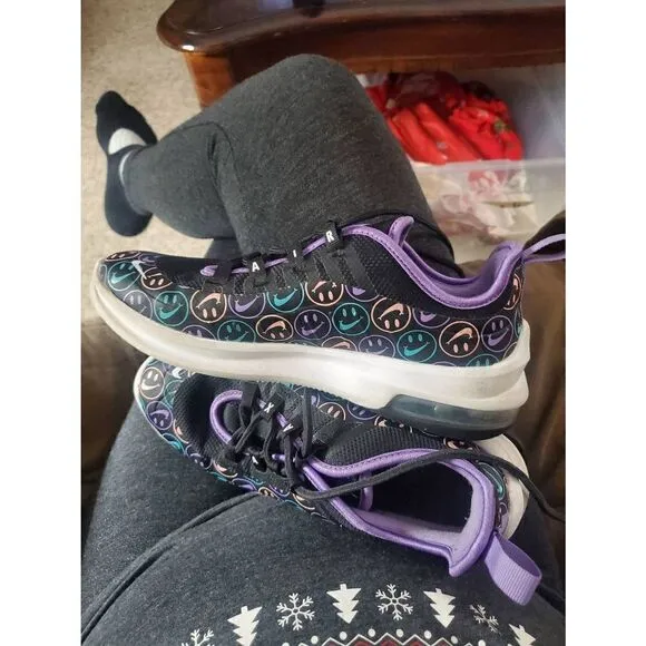 RARE/ HARD TO FINDNIKE AIR MAX AXIS PRINT SHOES/ HAVE A NIKE DAY!!