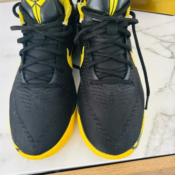 Rare Kobe A.D Oregon Basketball Shoes.