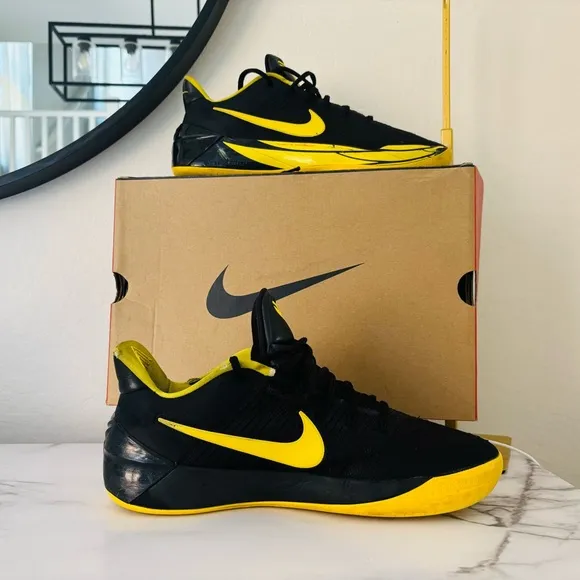 Rare Kobe A.D Oregon Basketball Shoes.