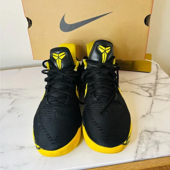 Rare Kobe A.D Oregon Basketball Shoes.