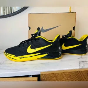 Rare Kobe A.D Oregon Basketball Shoes.