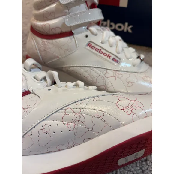 Reebok Freestyle HI high Valentine’s Day shoes hearts new white sneakers Women’s
