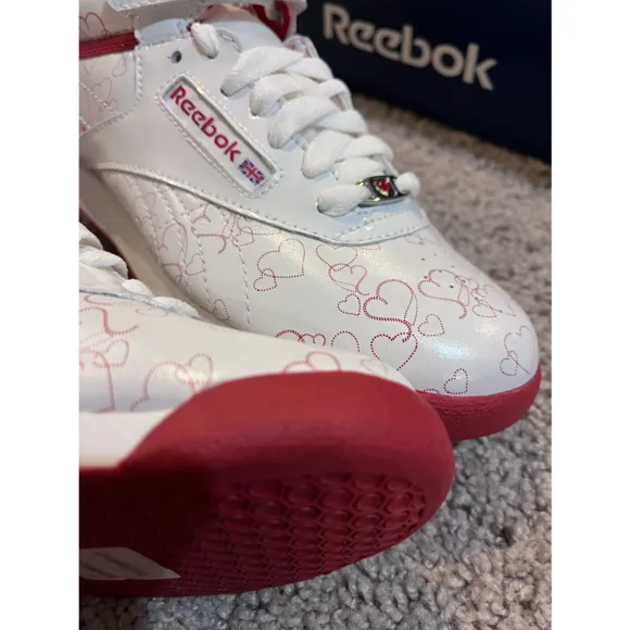 Reebok Freestyle HI high Valentine’s Day shoes hearts new white sneakers Women’s