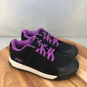 Ride Concepts Livewire Mountain Biking Shoes Womens 7 Black Purple Low Top
