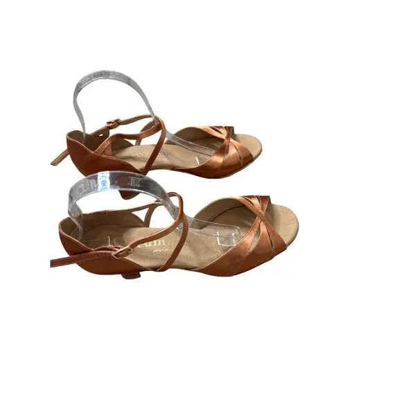 Rummos Women's Classic Latin Dance Shoes Size 40/10 NWT