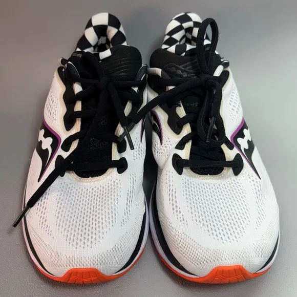 Saucony Ride 14 Black White with Pink Accent Running Shoes NWOT