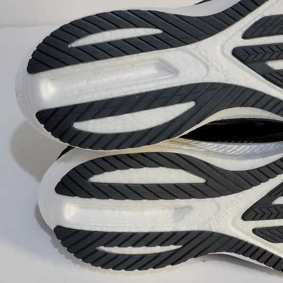 Saucony Triumph 20 Road Running Shoes Mens 12.5