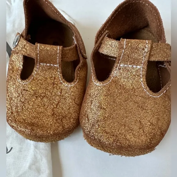 Size 5 HOLIDAY SHIMMER Gold T-Straps Leather Soft‎ Soled Baby Mon Petit Shoes