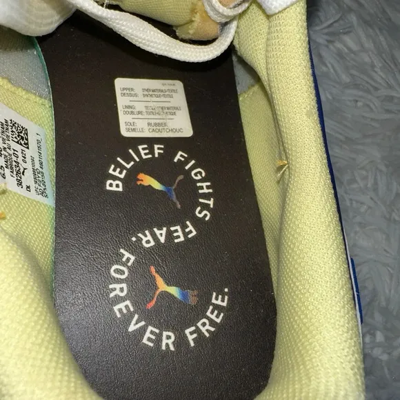SIZE 7.5 PUMA FUTURE RIDER PRIDE 382634-01