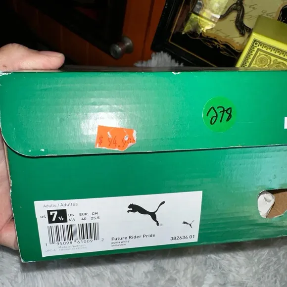 SIZE 7.5 PUMA FUTURE RIDER PRIDE 382634-01