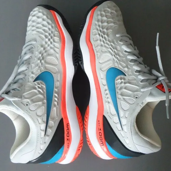 SIZE 9.5. NIKE 918199-046 Zoom Cage 3 hard court tennis sneakers shoes.