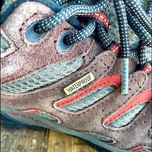 Size 8 Merrell Moab Waterproof Hiking Shoes Espresso