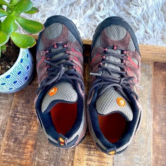 Size 8 Merrell Moab Waterproof Hiking Shoes Espresso