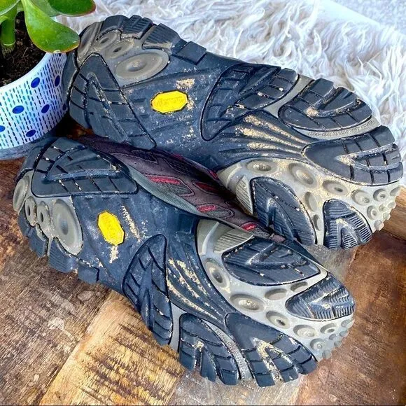 Size 8 Merrell Moab Waterproof Hiking Shoes Espresso