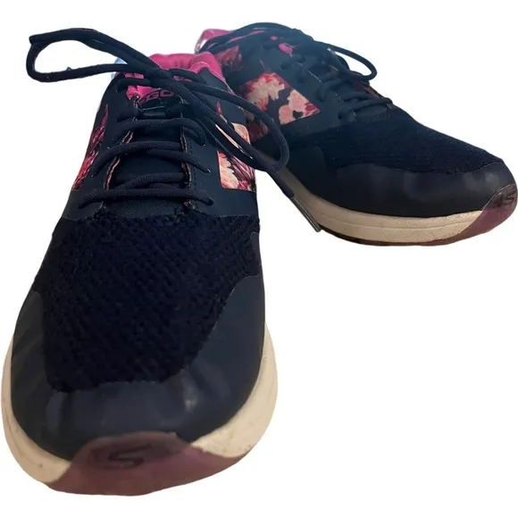 SKECHERS Performance GoGolf Spike-less Golf Shoes Size 9.5