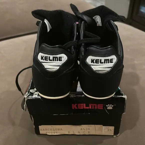Soccer Shoes -KELME-
