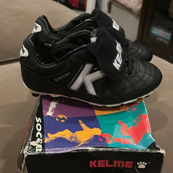 Soccer Shoes -KELME-