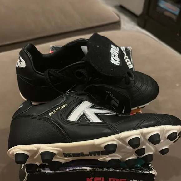 Soccer Shoes -KELME-