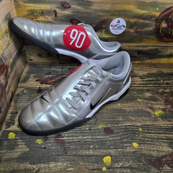 Sz 11‎ Nike Total 90 3 III SP Indoor Soccer Shoes Metallic Silver HJ9351-002 New