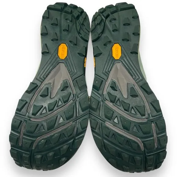 TOPO Athletic MTN Racer 2 Womens Size 9 Trail Hiking Running Shoes Vibram