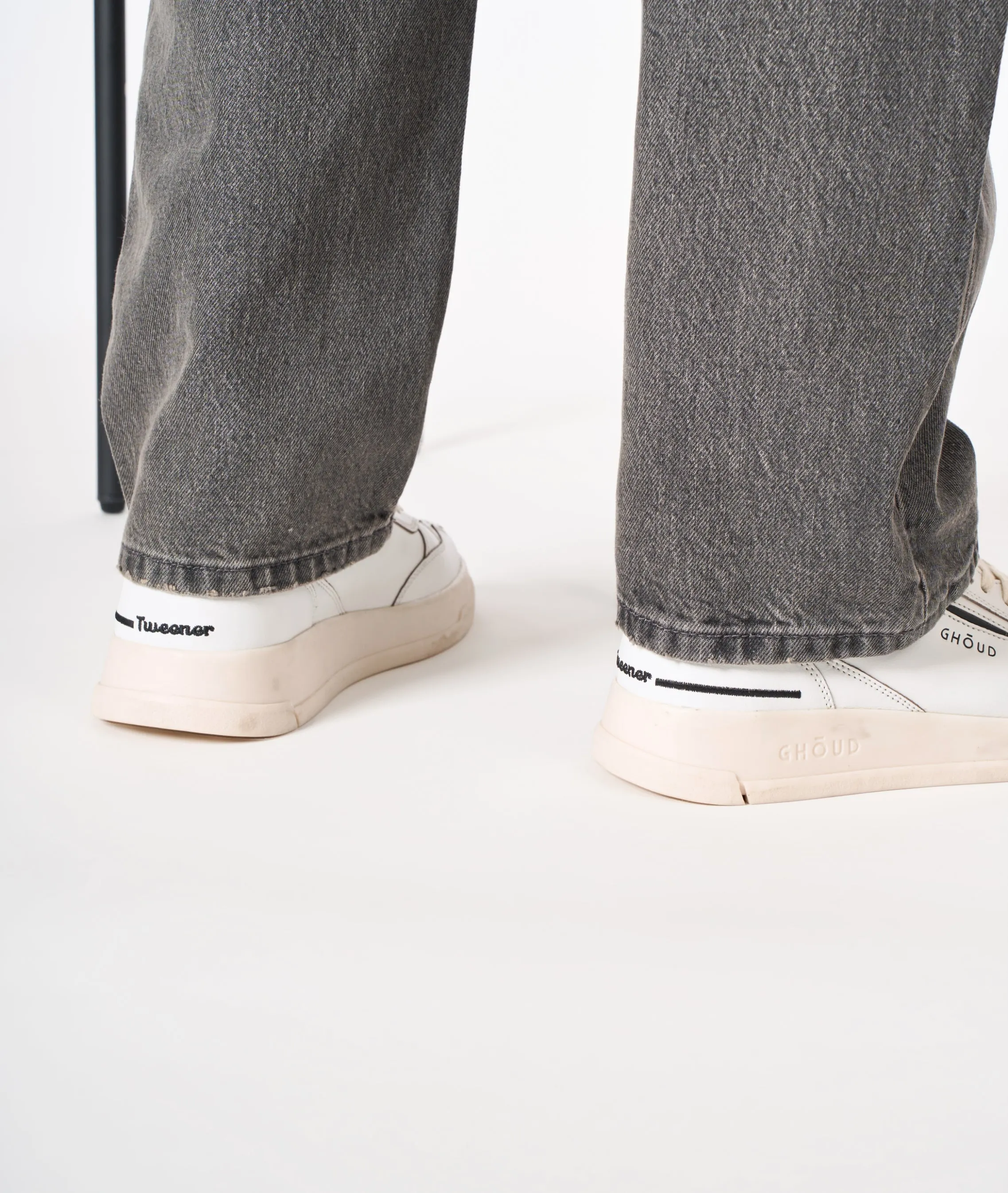 Tweener Low Starter White Black