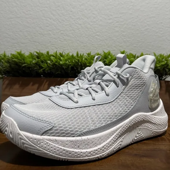 Under Armour Curry 3Z7 Basketball Shoes Gray White 3026622-102 Men’s Size 13