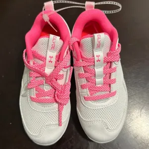 Under Armour Girl Soccer Shoes