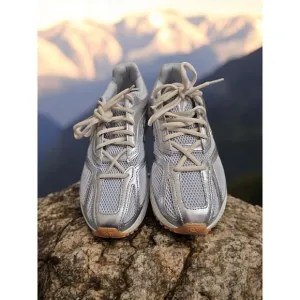 Under Armour HOVR Men's Apparition Shoes Size 10.5 Women's 12 Silver /Gray /Gum‎