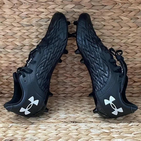 Under Armour Magnetico 2.0 Soccer Cleats‎