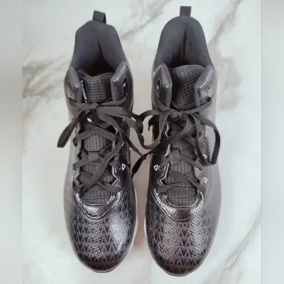 Under Armour Men's Hammer Mid Rm Football Lacrosse Shoes Cleats, Sz 9.5