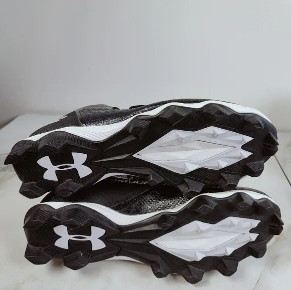 Under Armour Men's Hammer Mid Rm Football Lacrosse Shoes Cleats, Sz 9.5