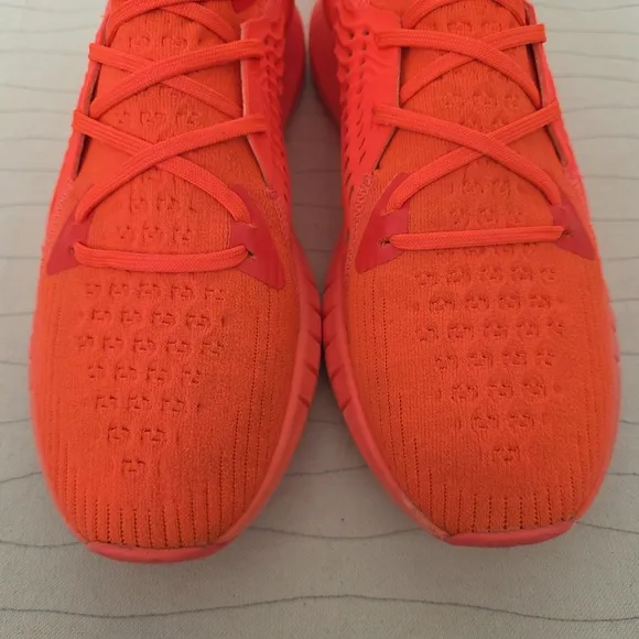 Under Armour Mens HOVR Phantom RN Bright Red Orange Knit Running Shoes Size 10.5