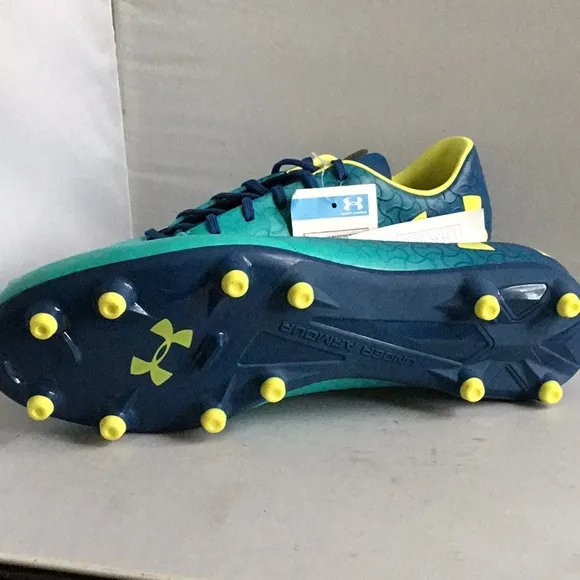 UNDER ARMOUR SOCCER SHOES.