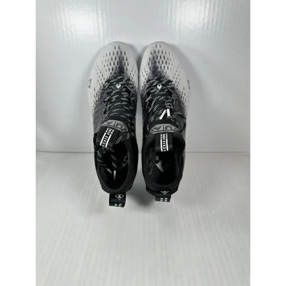 Under Armour Spotlight Lux MC 2.0 Football Cleats Mens Size 10.5 3025082-001 NEW