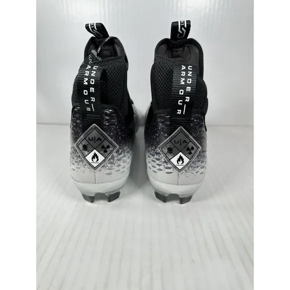 Under Armour Spotlight Lux MC 2.0 Football Cleats Mens Size 10.5 3025082-001 NEW