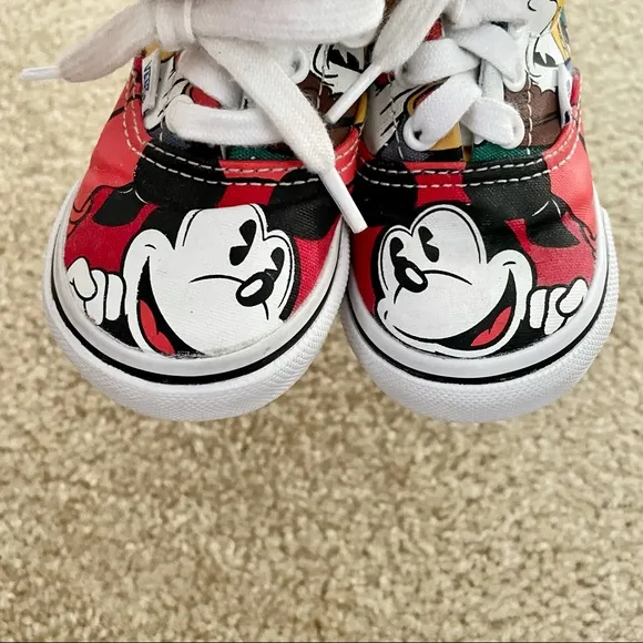 Vans Mickey &amp; Friends Sneakers