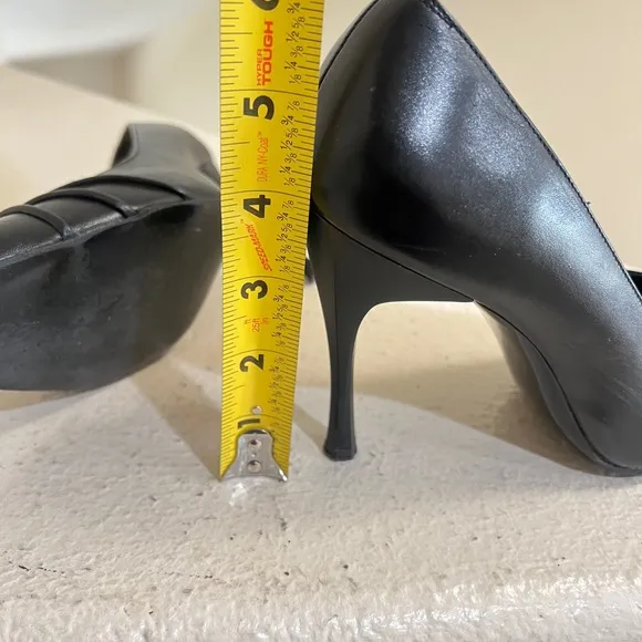 Versace Black Leather Pointed Toe Heels Pumps Stoned  Court Shoes Size 9 Formal