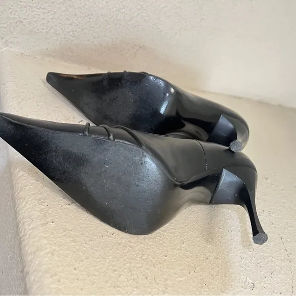 Versace Black Leather Pointed Toe Heels Pumps Stoned  Court Shoes Size 9 Formal