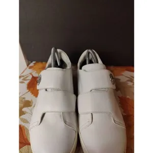 Versus Versace Leather Sneaker Lions Head Metal Logo Size 39 Women's Size 9