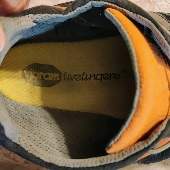 Vibram Five Fingers Mens Size EU 43 / US 9.5 Black / Orange Trail Hiking Shoes