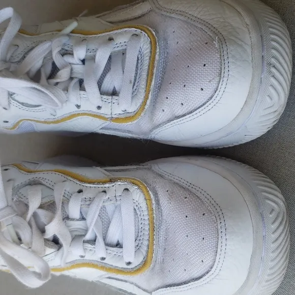 Victoria Beckham X Reebok dual court tennis shoes