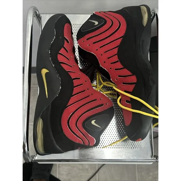 Vintage 2007 NIKE AIR BAKIN BLACK RED Men's Size 13 No Box ,One Pair Of Laces
