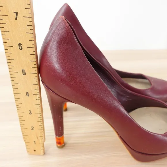 VINTAGE Christian Dior Shoes Women 38.5 7.5 Burgundy Leather Pump Bakelite Heels